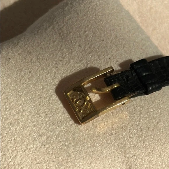 Cartier Tank Gold and Black Watch - Blue Face - Picture 11 of 13